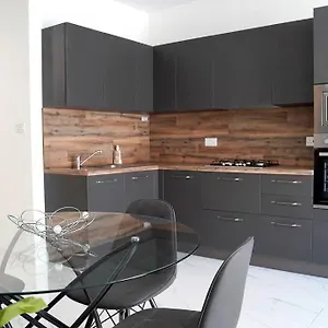 Luxurious Next To The Sea , Gzira Malta