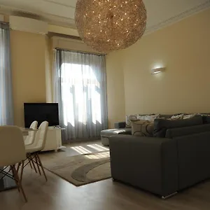 budapesteasyflat-basilica-lux.inbudapesthotels.com/