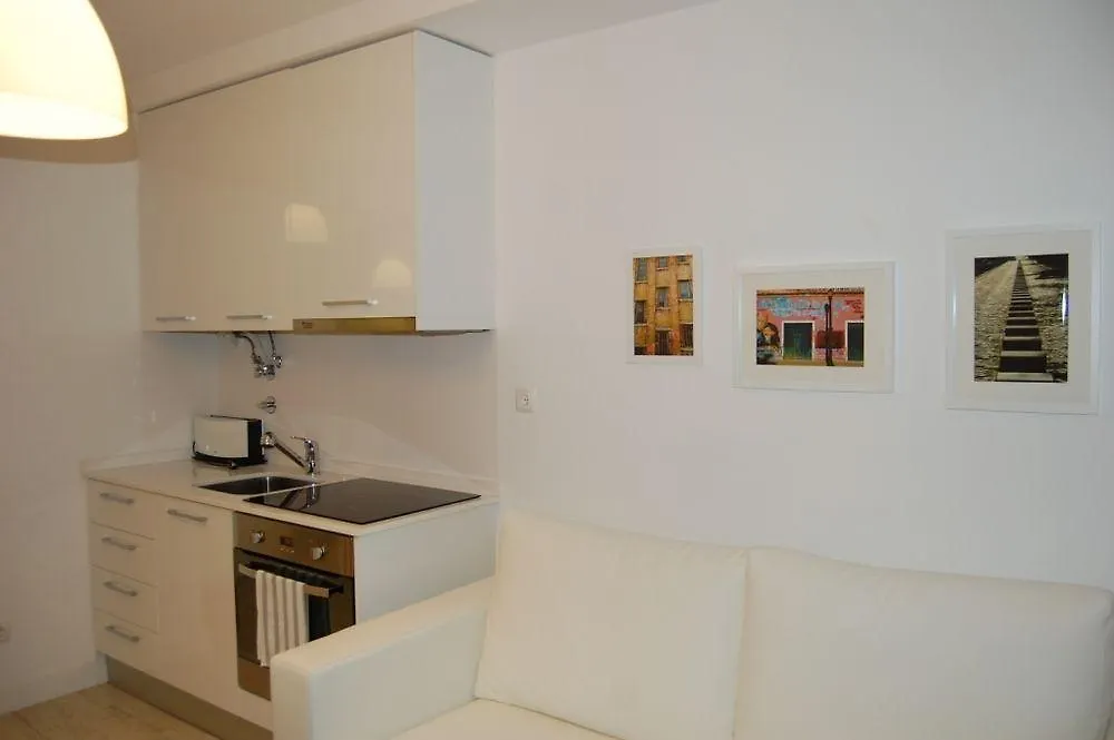 Wallis Apartments Lisboa 0*,